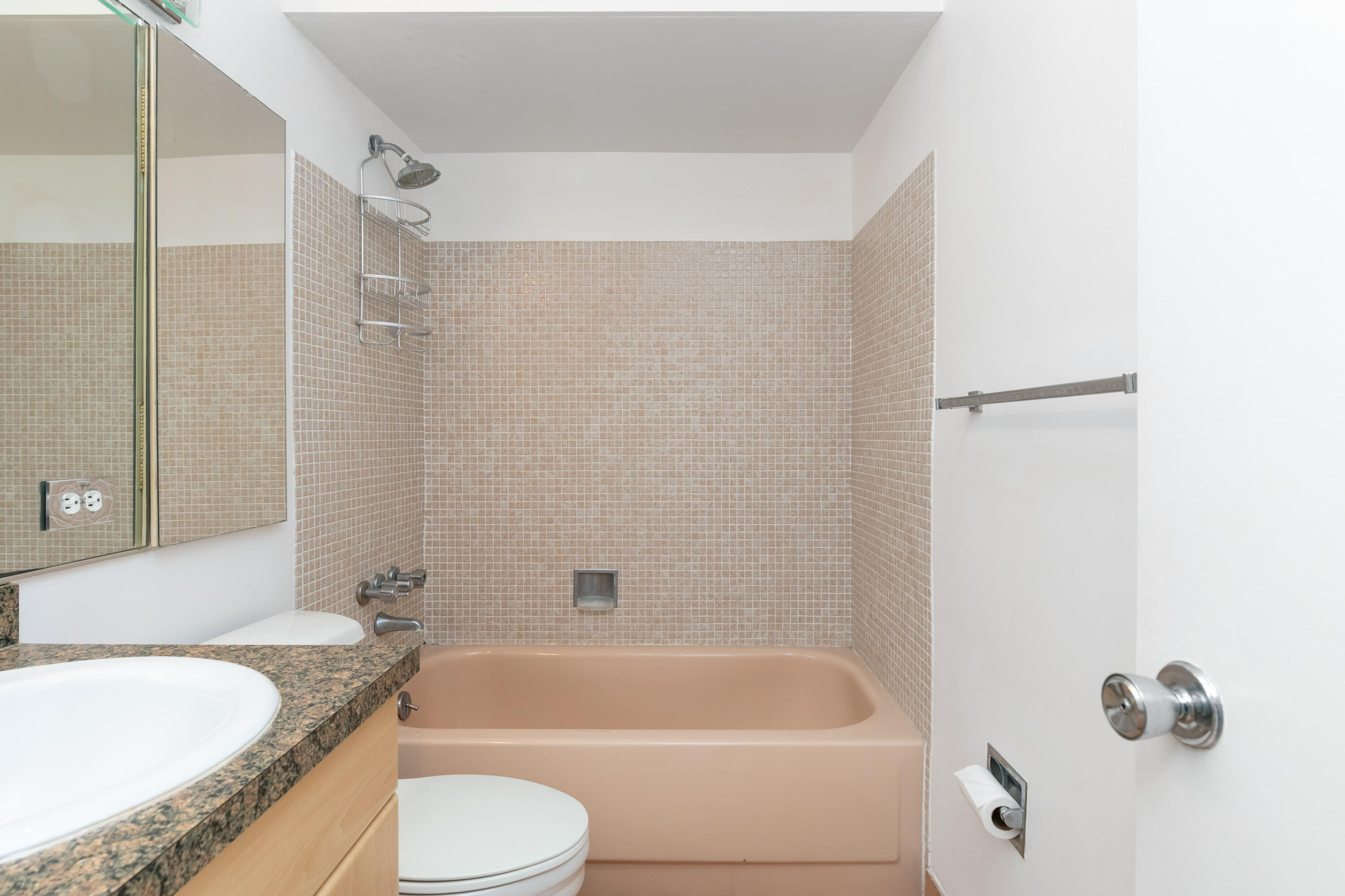 2700 Banyan Road, Unit 23 Boca Raton, FL 33432 - Photo 21 of 31 2M8A4513