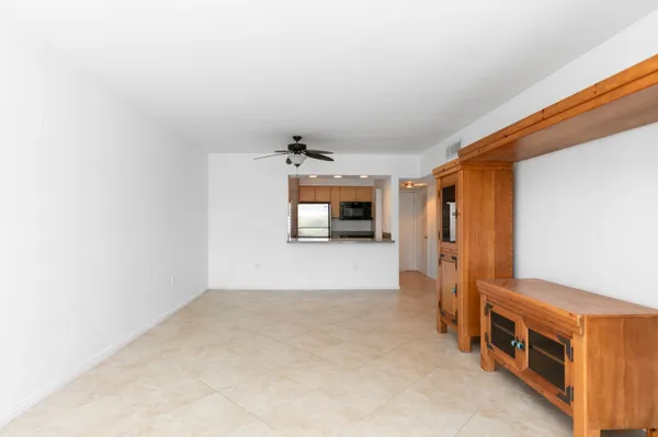 $2,500 | 2700 Banyan Road, Unit 23, Boca Raton, FL 33432