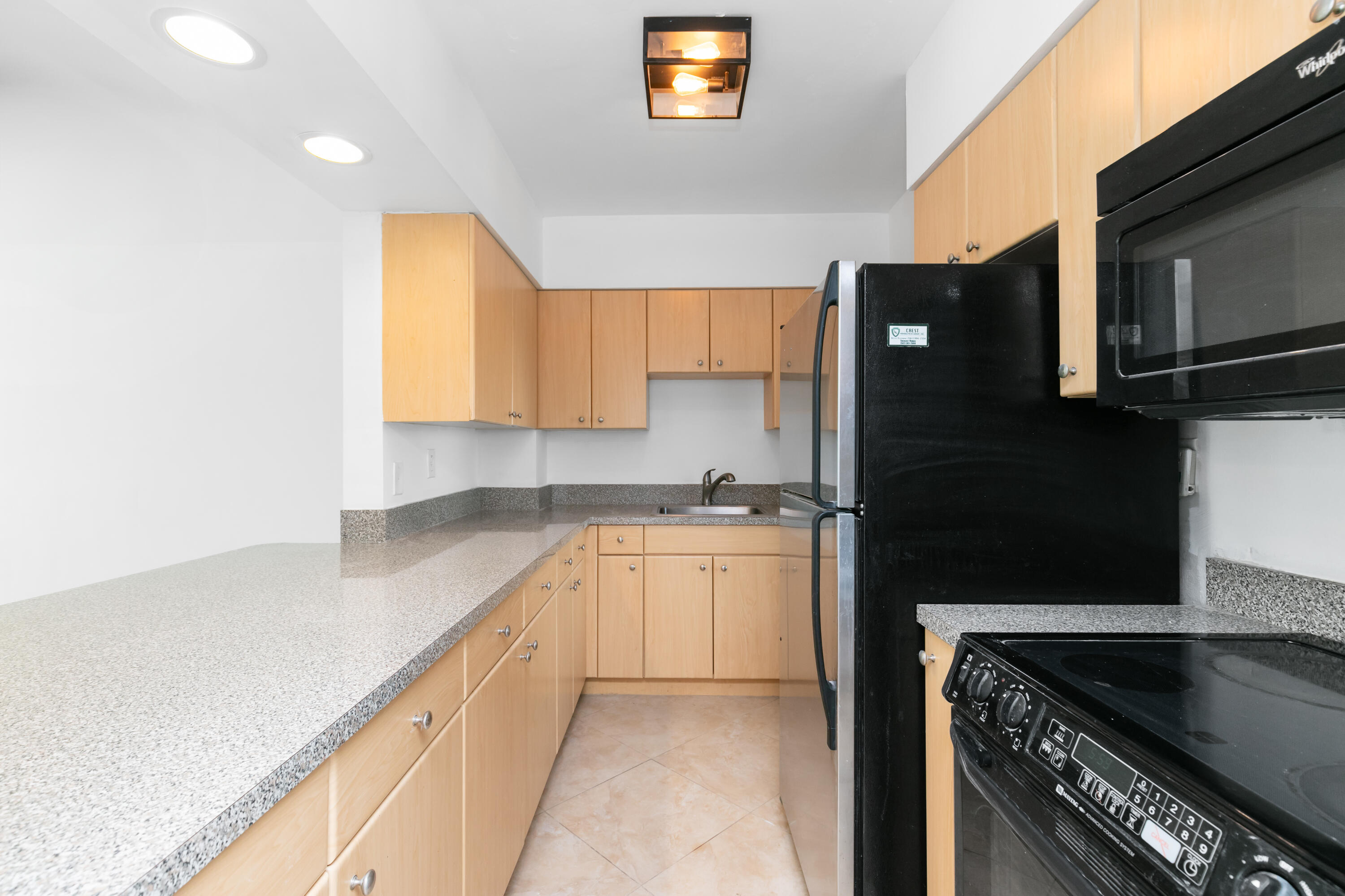 2700 Banyan Road, Unit 23 Boca Raton, FL 33432 - Photo 10 of 31 2M8A4552