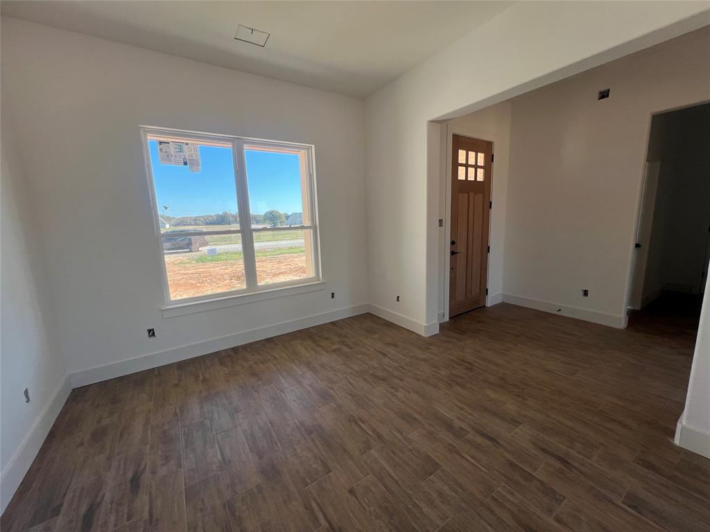 109 Cattleman Drive Springtown, TX 76082 - Photo 7 of 12