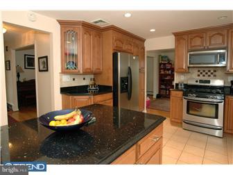 1385 Foster Road Warminster, PA 18974 - Photo 4 of 12 Gallery Image 4