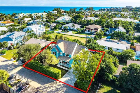 $2,295,000 | 8 Sailfish Lane, Ocean Ridge, FL 33435