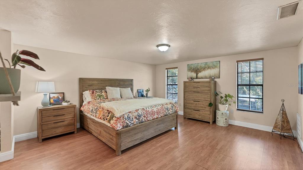 5237 Turtle Creek Lane Sarasota, FL 34232 - Photo 11 of 52