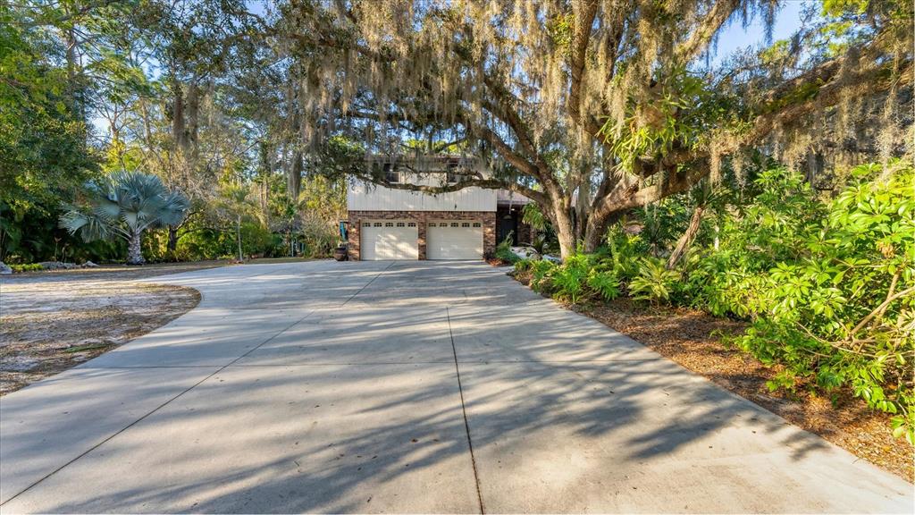 5237 Turtle Creek Lane Sarasota, FL 34232 - Photo 2 of 52