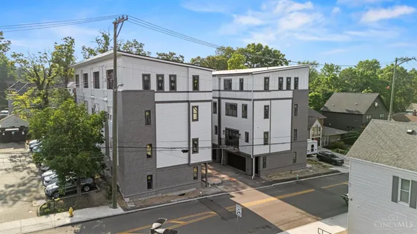 $1,140,000 | 3723 Isabella Avenue, Unit 3, Cincinnati, OH 45209