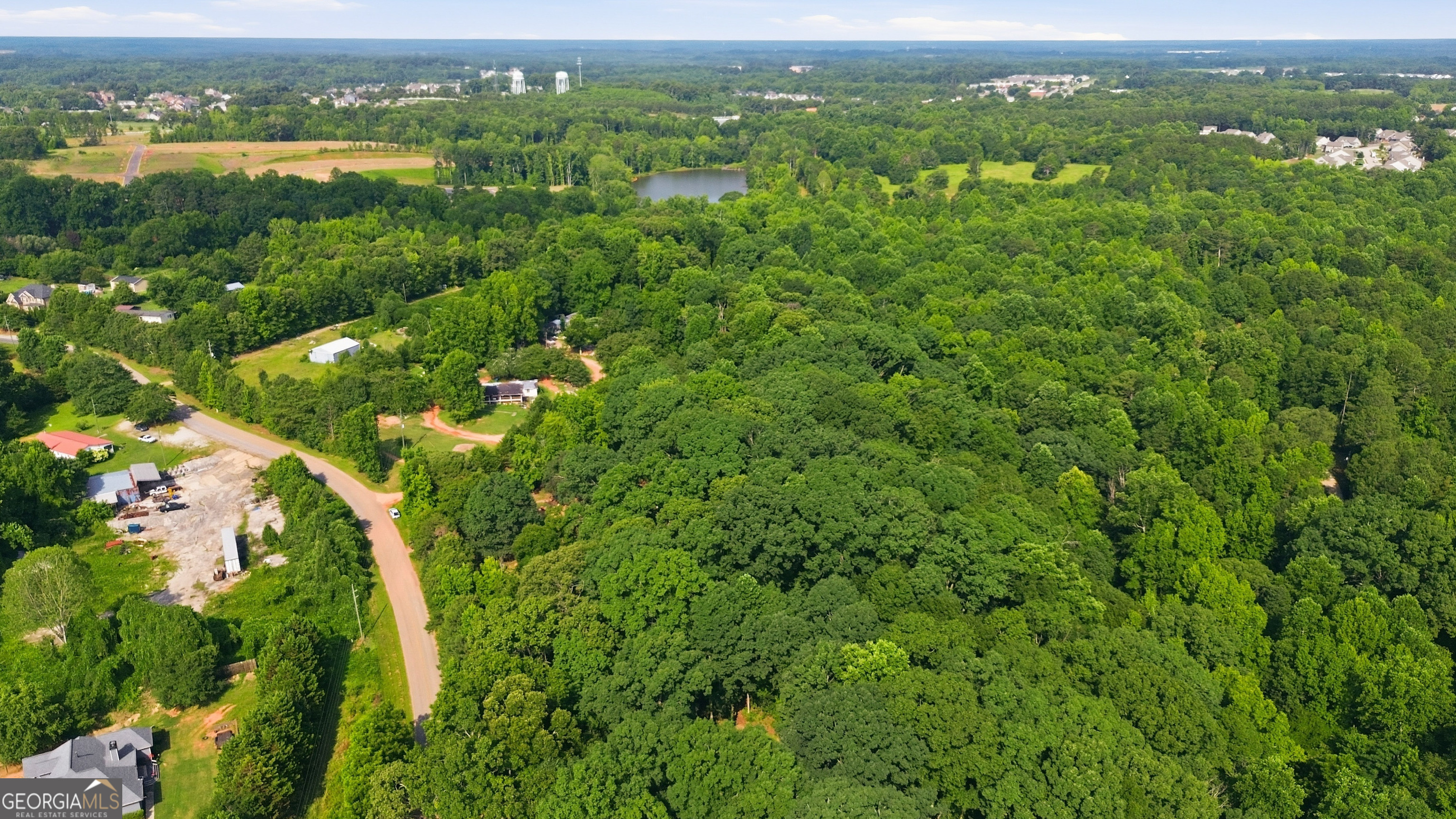 565 Skelton Road Hoschton, GA 30548 - Photo 3 of 10
