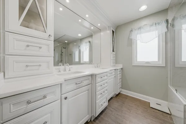 $415,900 | 1840 Golfview Drive, Bartlett, IL 60103