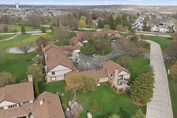 $415,900 | 1840 Golfview Drive, Bartlett, IL 60103