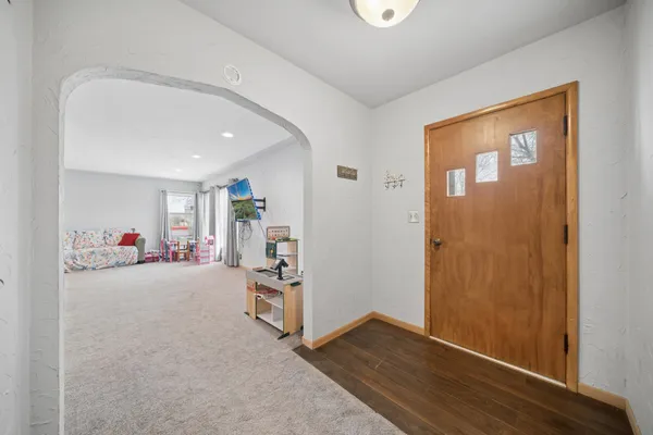 $179,900 | 409 North Prairie Street, Sherburn, MN 56171