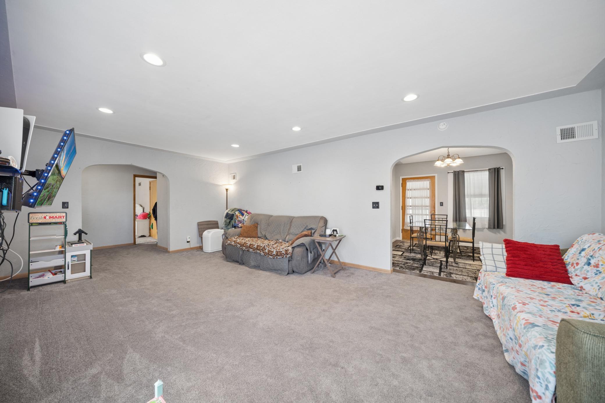 409 North Prairie Street Sherburn, MN 56171 - Photo 8 of 22