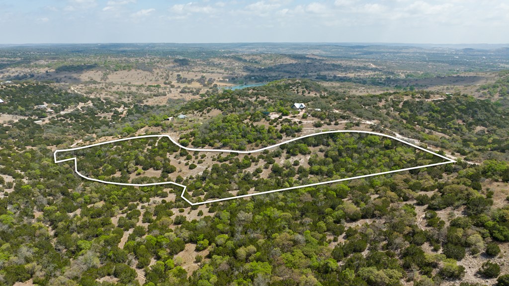 230 Valley Road, Unit 20 Fredericksburg, TX 78624 - Photo 3 of 16 Gallery Image 3