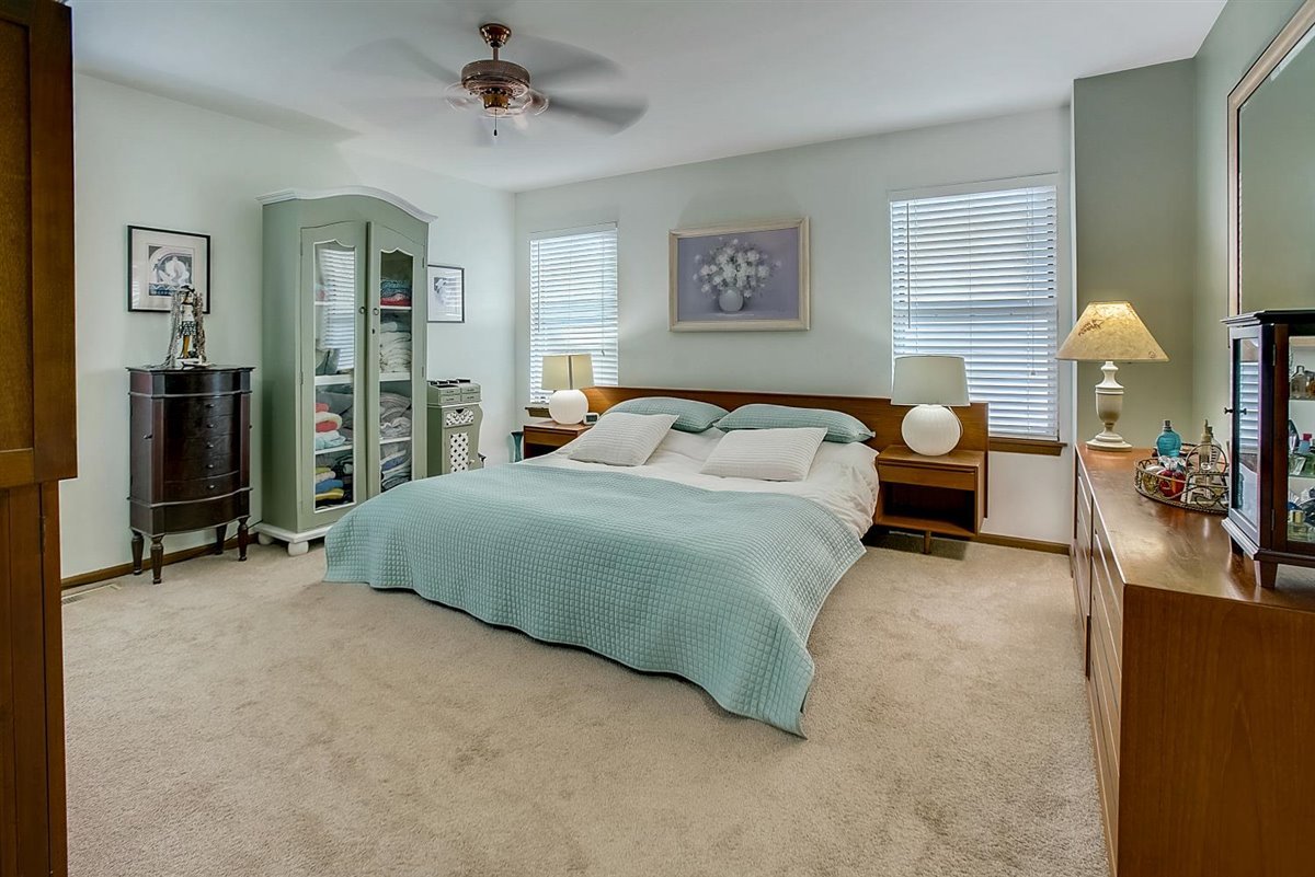 965 Manchester Road Lake Zurich, IL 60047 - Photo 14 of 34