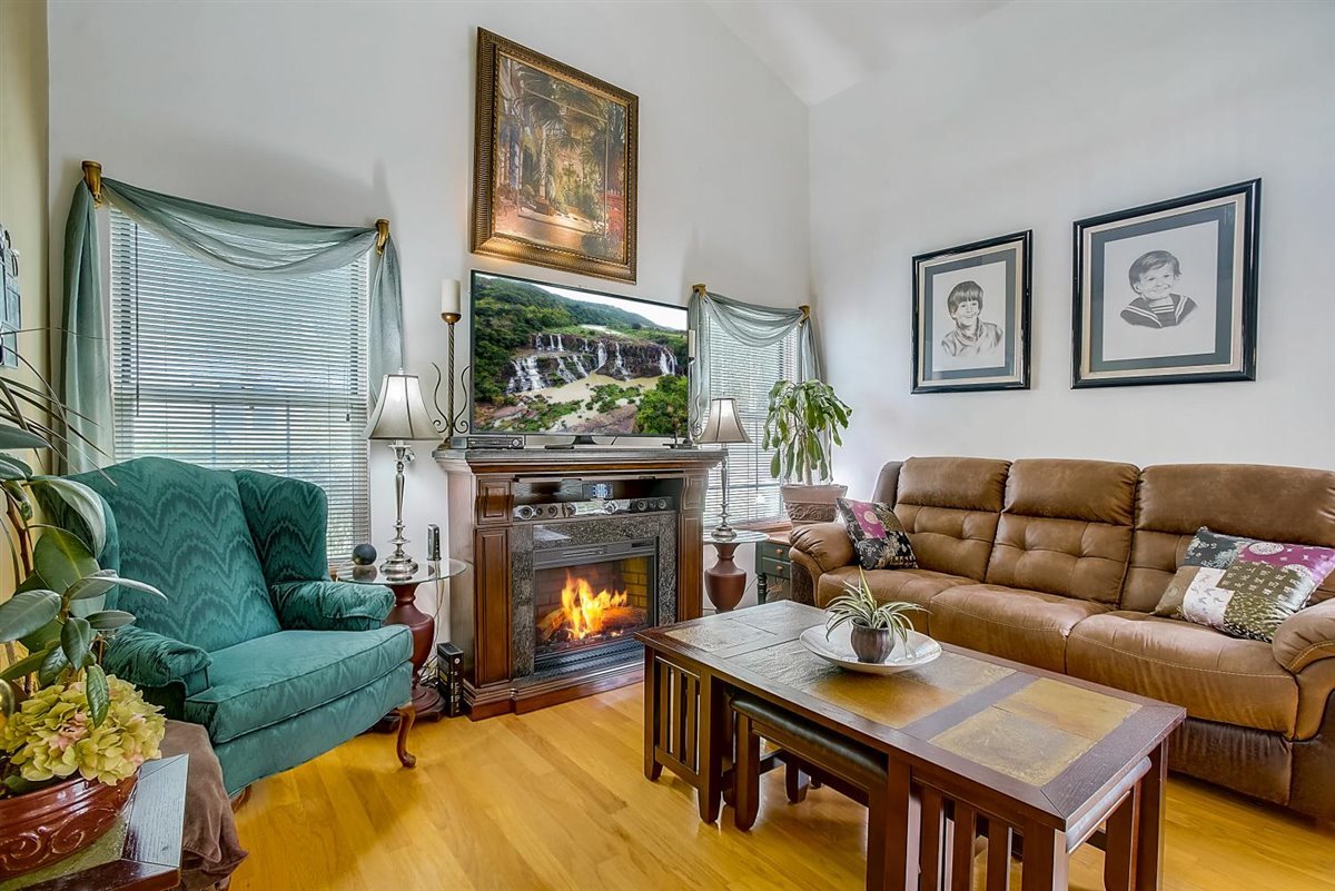 965 Manchester Road Lake Zurich, IL 60047 - Photo 10 of 34