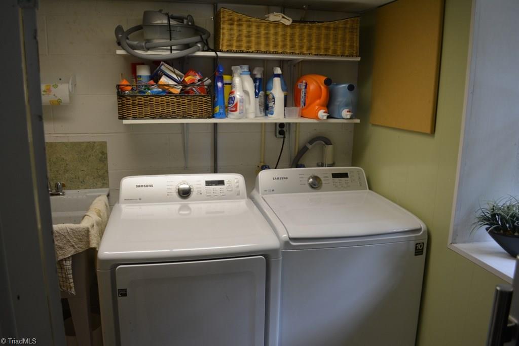 2582 Little Elkin Church Road Ronda, NC 28670 - Photo 21 of 30 Laundry has utility sink adjacent