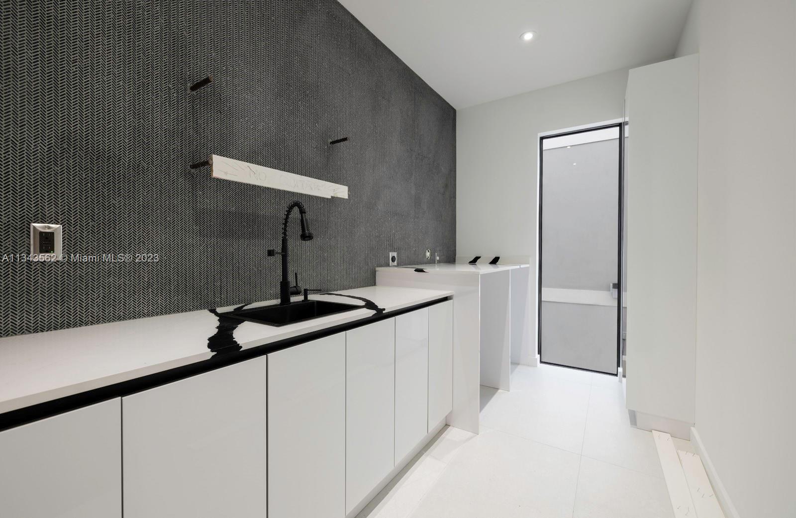 64 Andros Road Key Largo, FL 33037 - Photo 15 of 28