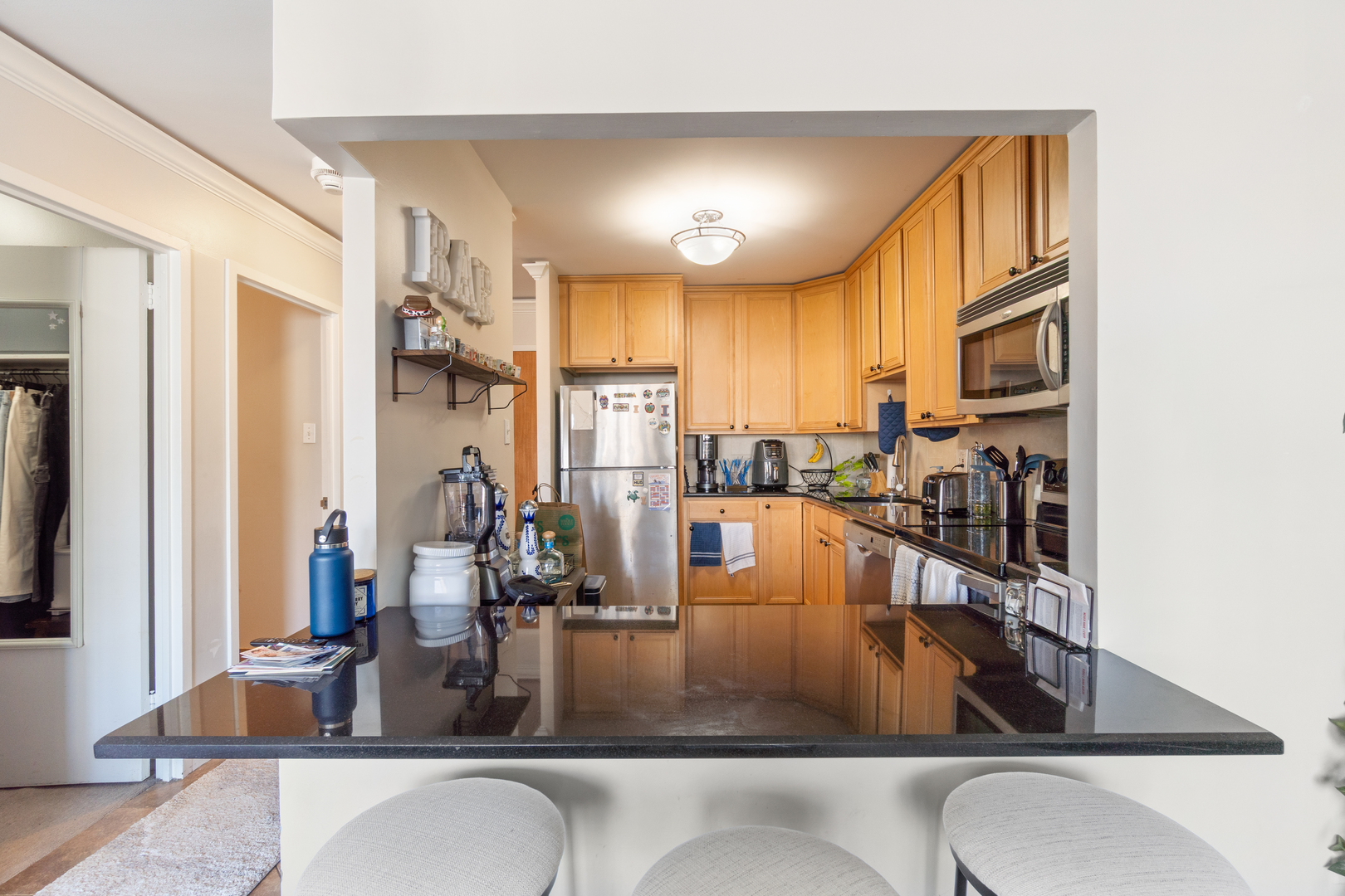 211 East Ohio Street, Unit 2806 Chicago, IL 60611 - Photo 7 of 16 a view of a living room with furniture