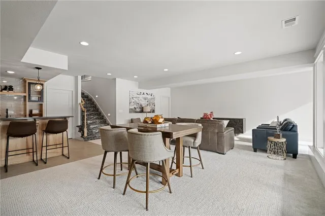 $898,640 | 701 Hampstead Drive, Raymore, MO 64083