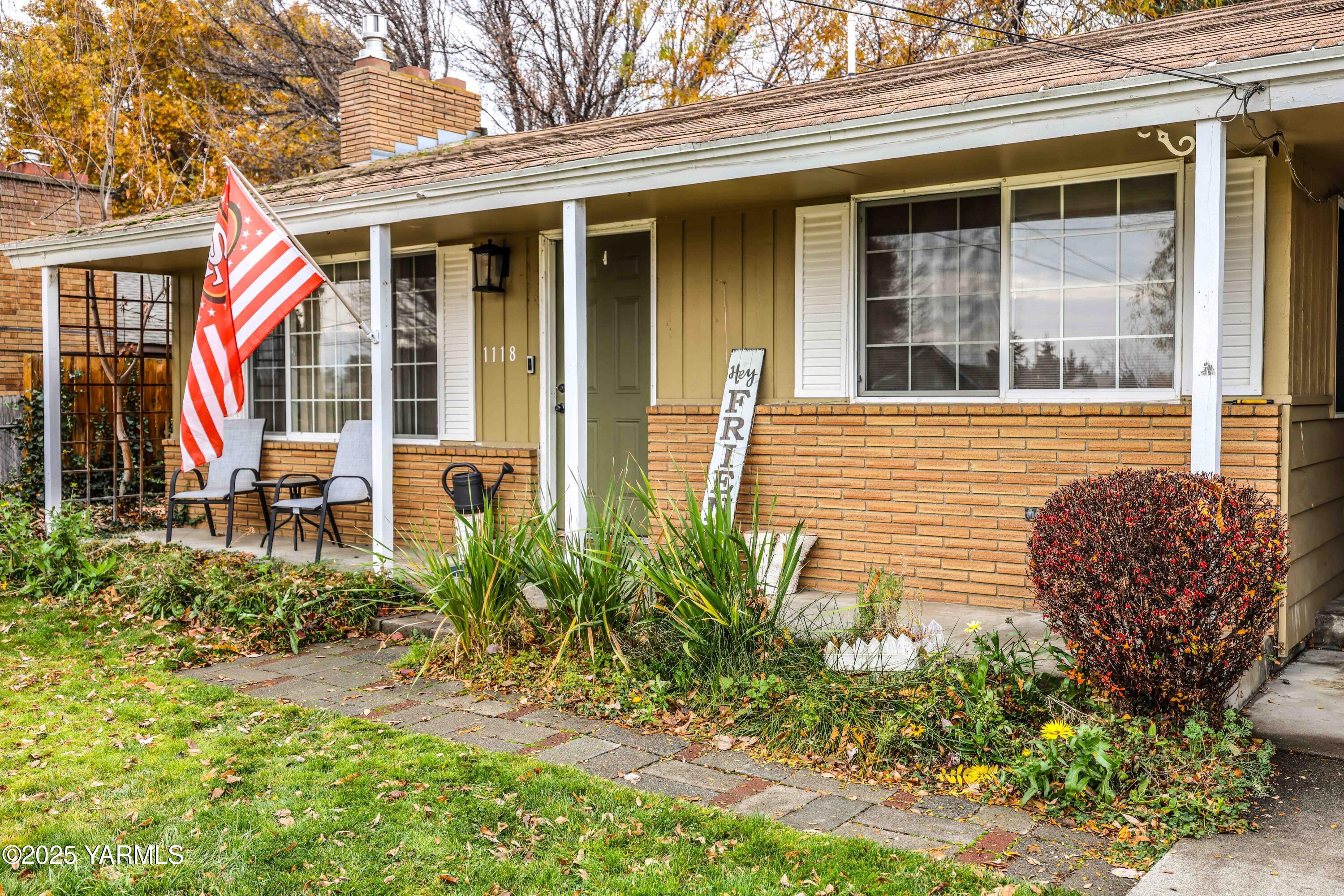 1118 South 44th Avenue Yakima, WA 98908 - Photo 2 of 29 Door