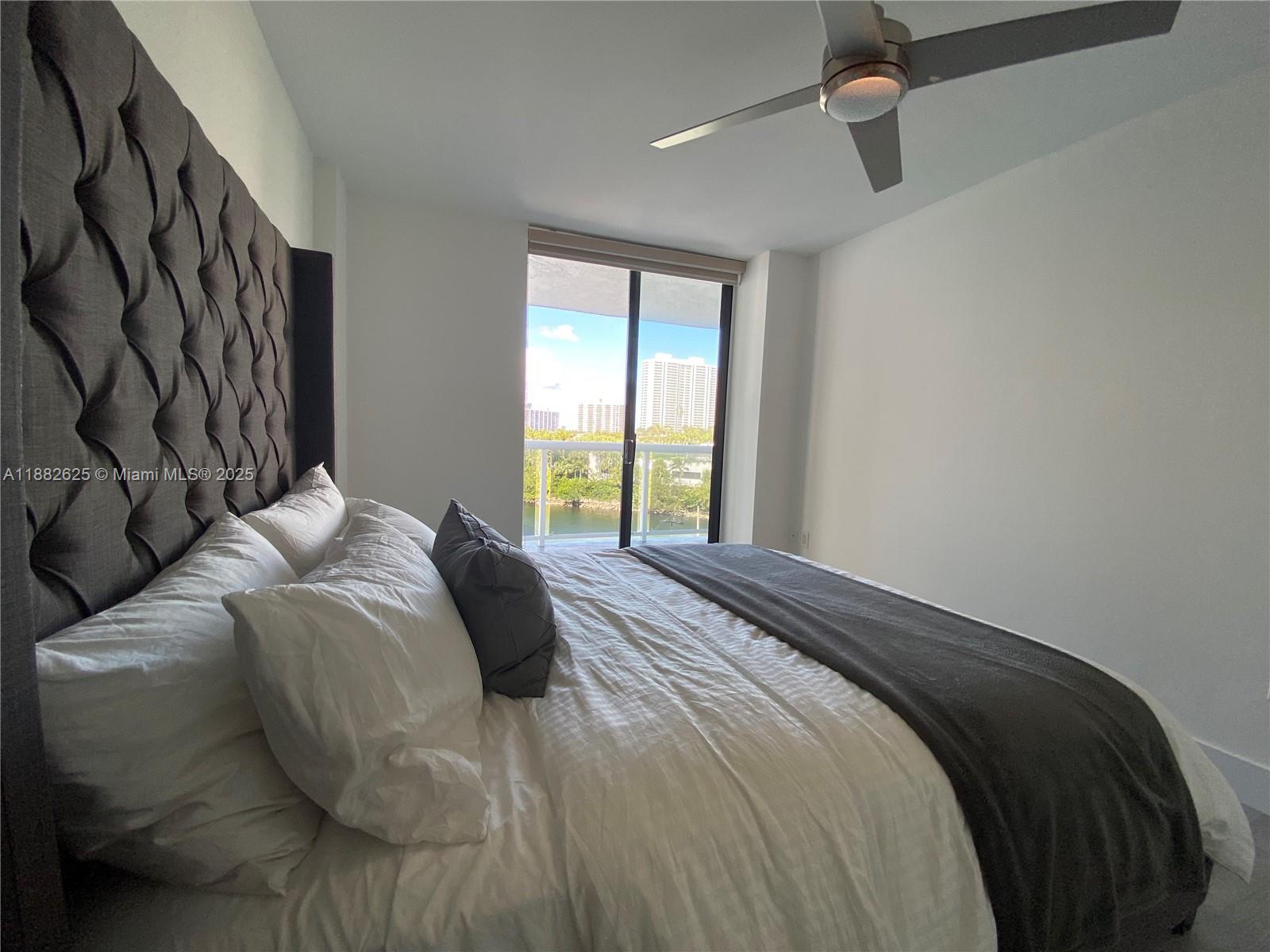 20515 East Country Club Drive, Unit 549 Aventura, FL 33180 - Photo 12 of 33