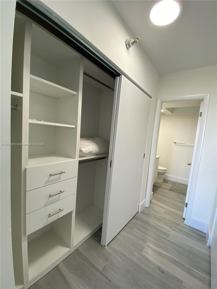 20515 East Country Club Drive, Unit 549 Aventura, FL 33180 - Photo 14 of 33