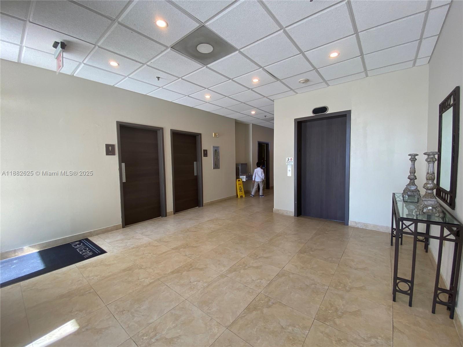 20515 East Country Club Drive, Unit 549 Aventura, FL 33180 - Photo 28 of 33