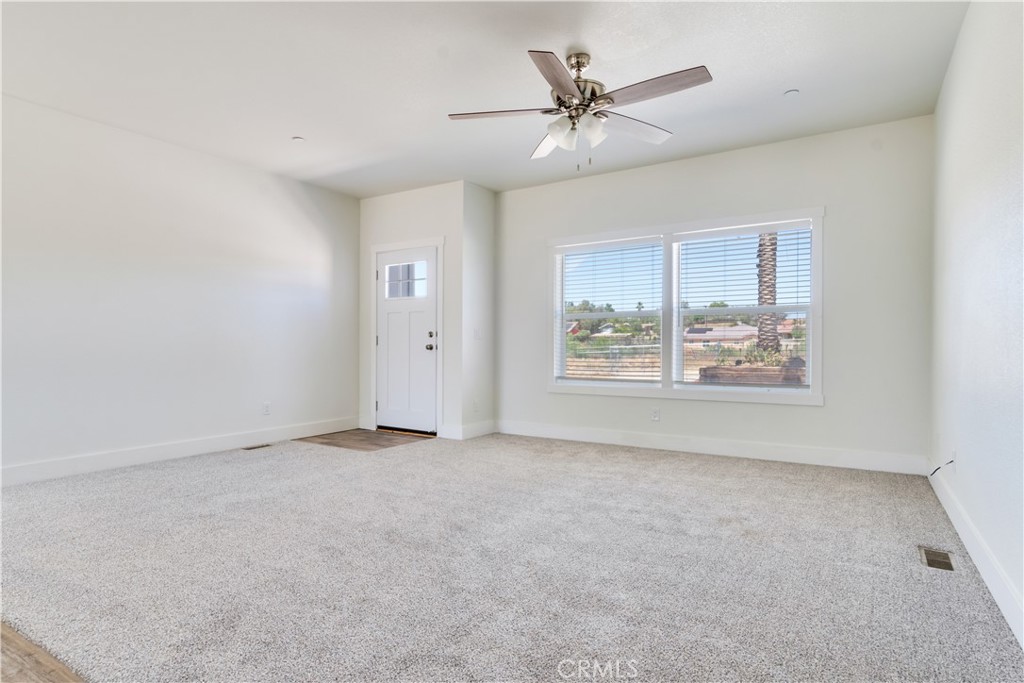 19165 Spalding Avenue Riverside, CA 92508 - Photo 9 of 32 Living Room
