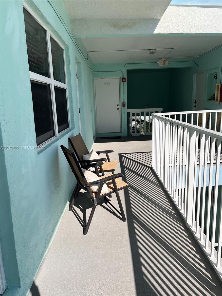 2600 North Surf Road, Unit 403 Hollywood, FL 33019 - Photo 4 of 24 a terrace with outdoor seating