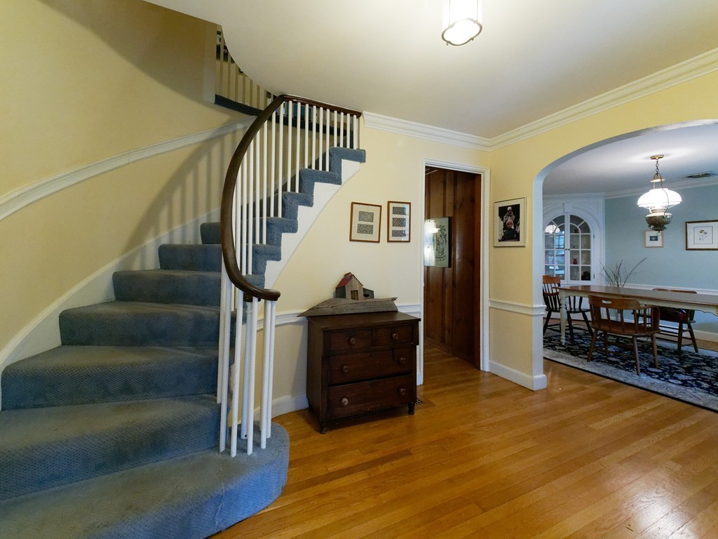 21 Shady Hill Road Newton, MA 02461 - Photo 3 of 10 Gallery Image 3