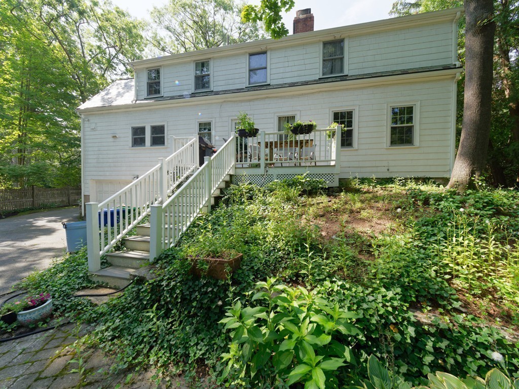 21 Shady Hill Road Newton, MA 02461 - Photo 9 of 10 Gallery Image 9