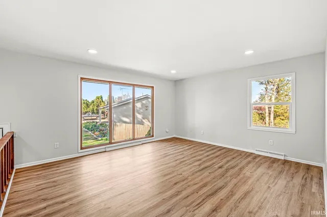 $309,900 | 24278 Elmhurst Drive, Elkhart, IN 46517