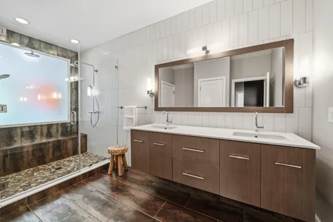 $849,000 | 237 West Thompson Street, Philadelphia, PA 19122