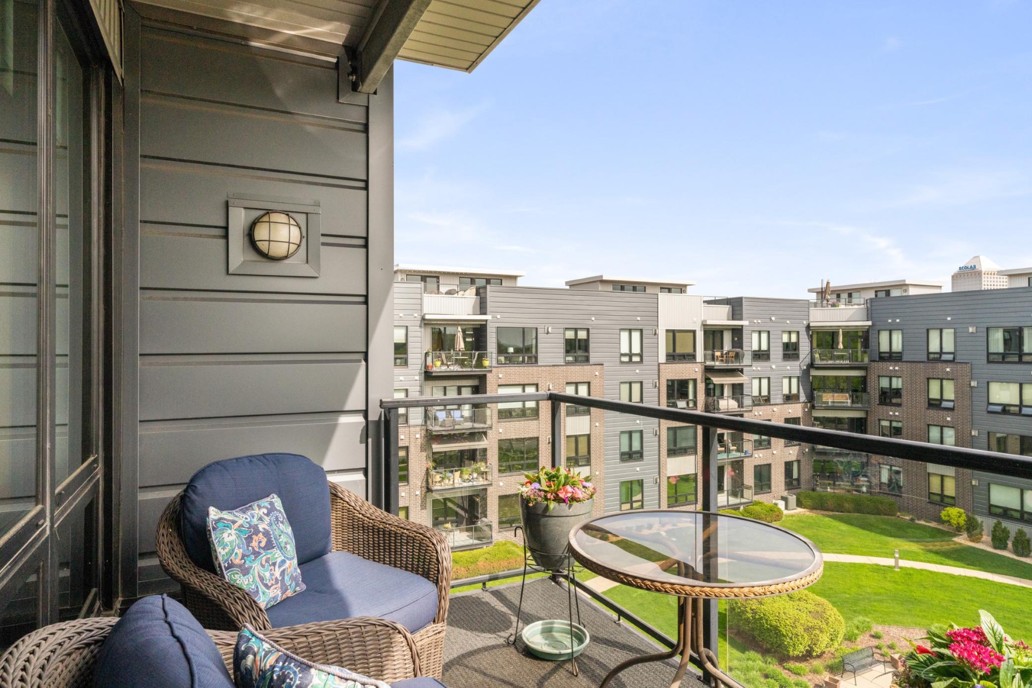 284 Spring Street, Unit 402 St. Paul, MN 55102 - Photo 11 of 46 Gallery Image 11