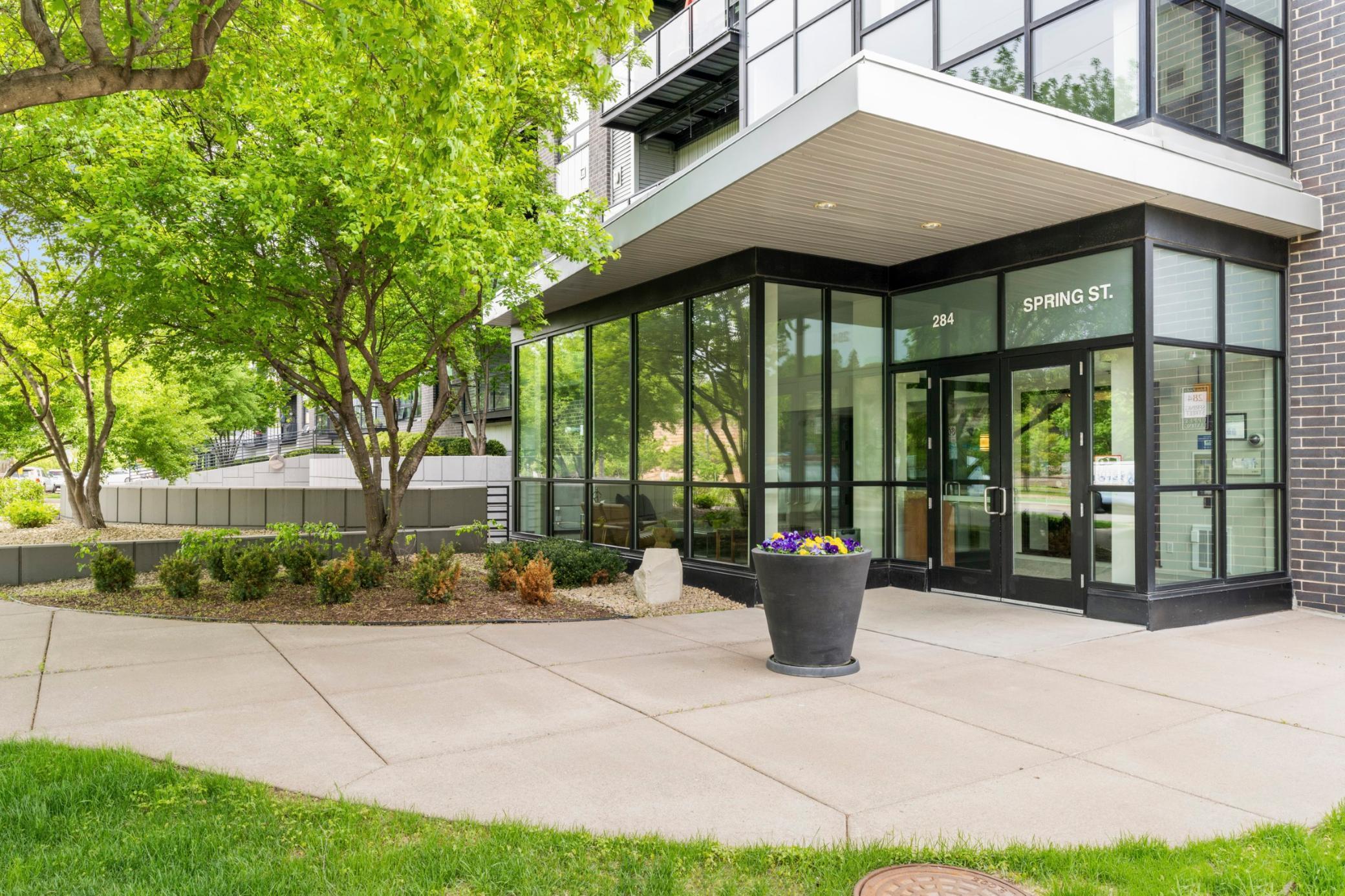 284 Spring Street, Unit 402 St. Paul, MN 55102 - Photo 34 of 46 Gallery Image 34