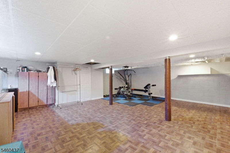353 Whitewood Road Union, NJ 07083 - Photo 28 of 38 Gallery Image 28