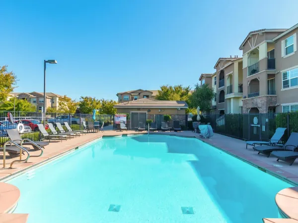 $305,109 | 1211 Whitney Ranch Parkway, Unit 1037, Rocklin, CA 95765