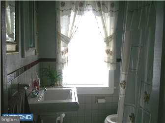8728 Sagamore Road Philadelphia, PA 19128 - Photo 9 of 9 Bathroom