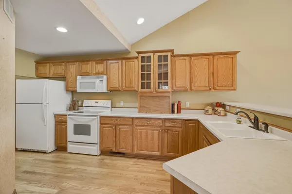 $414,900 | 13451 Pine View Lane, Lindstrom, MN 55045