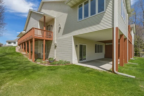$414,900 | 13451 Pine View Lane, Lindstrom, MN 55045