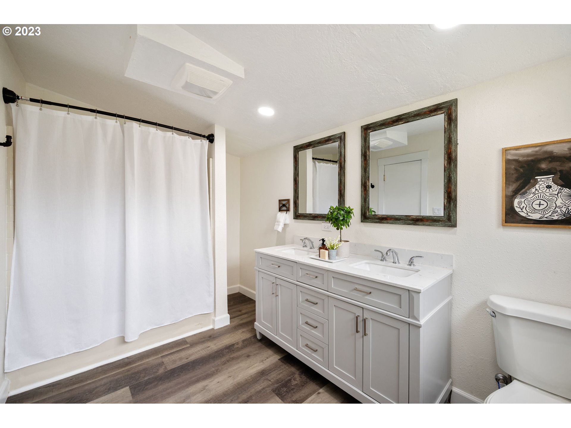 15750 South Pierce Road Molalla, OR 97038 - Photo 32 of 48 Bathroom