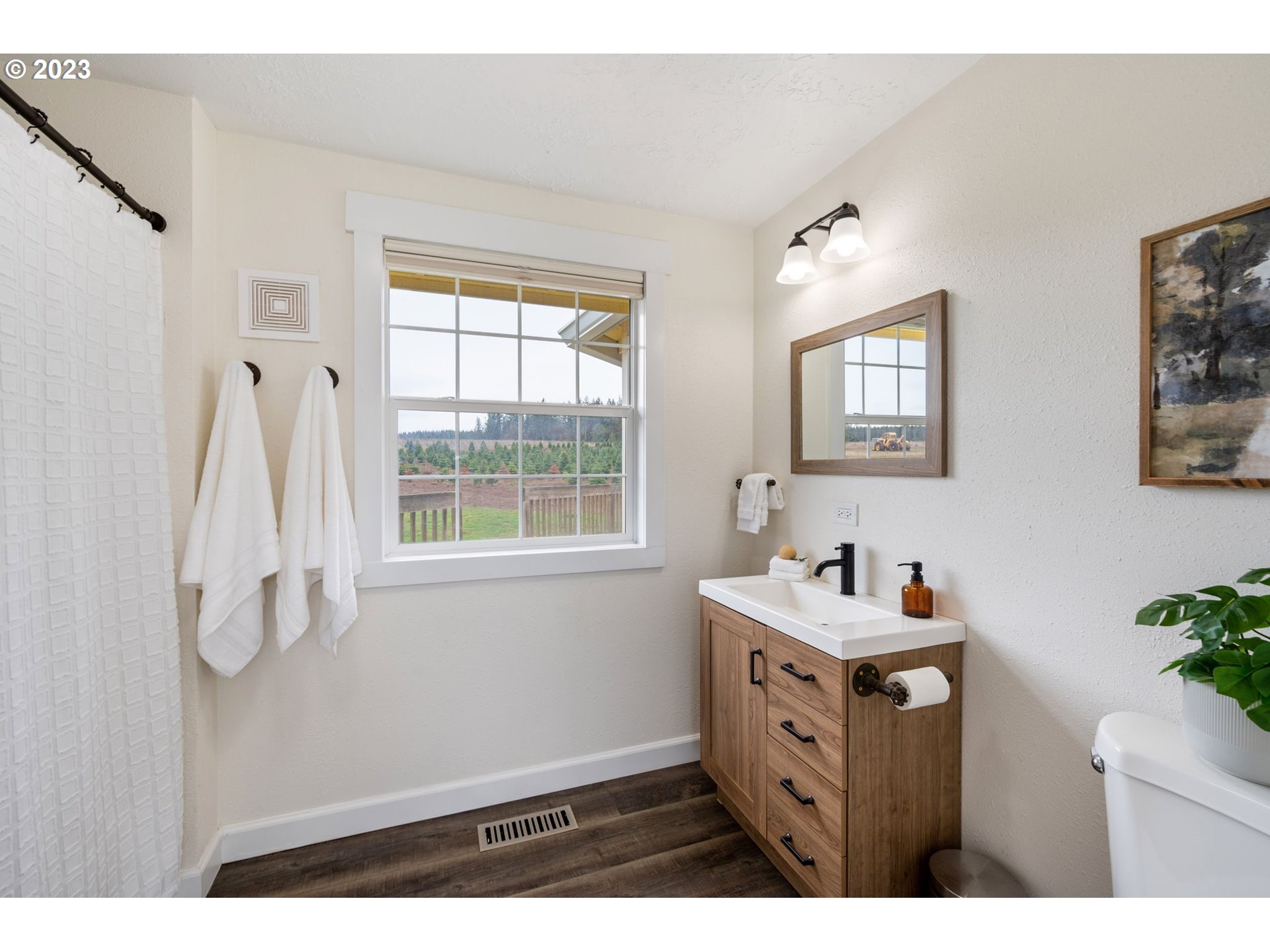 15750 South Pierce Road Molalla, OR 97038 - Photo 37 of 48 Bathroom