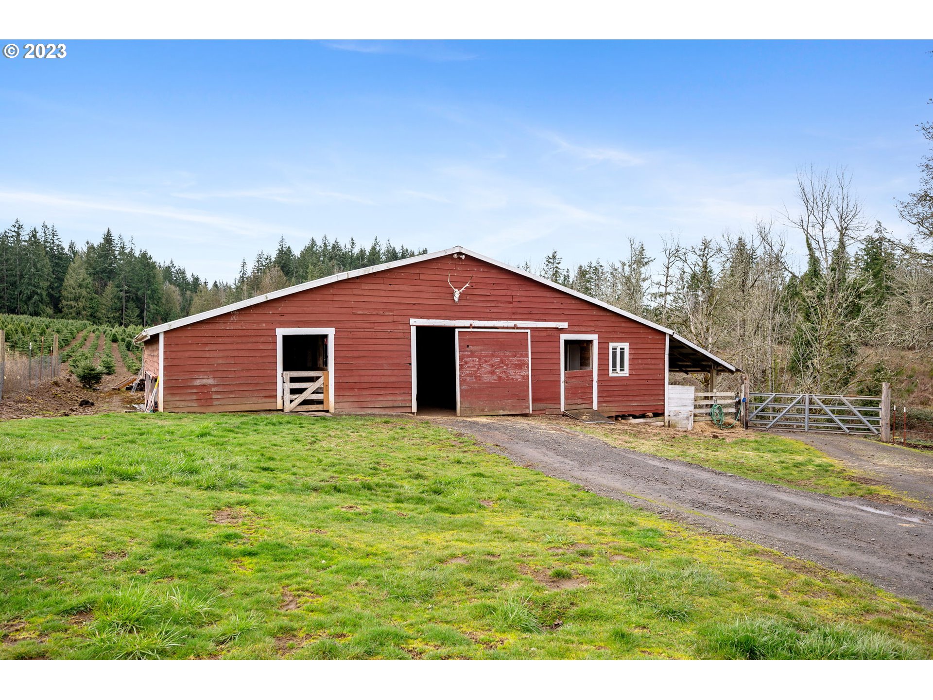 15750 South Pierce Road Molalla, OR 97038 - Photo 9 of 48 Barn