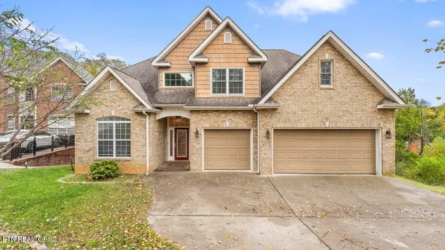 $1,000,000 | 1809 Cascade Falls Lane, Knoxville, TN 37931
