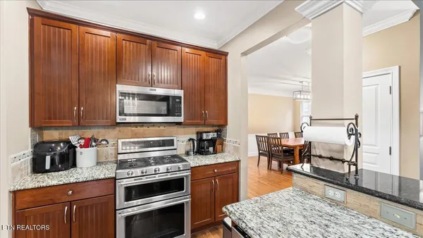 $1,000,000 | 1809 Cascade Falls Lane, Knoxville, TN 37931