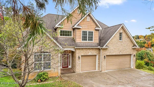 $1,000,000 | 1809 Cascade Falls Lane, Knoxville, TN 37931