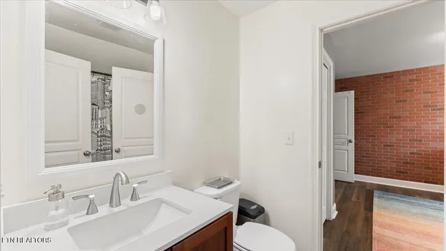 $1,000,000 | 1809 Cascade Falls Lane, Knoxville, TN 37931