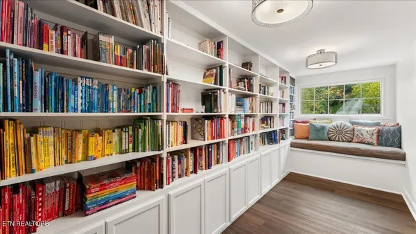 $1,000,000 | 1809 Cascade Falls Lane, Knoxville, TN 37931