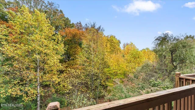 $1,000,000 | 1809 Cascade Falls Lane, Knoxville, TN 37931