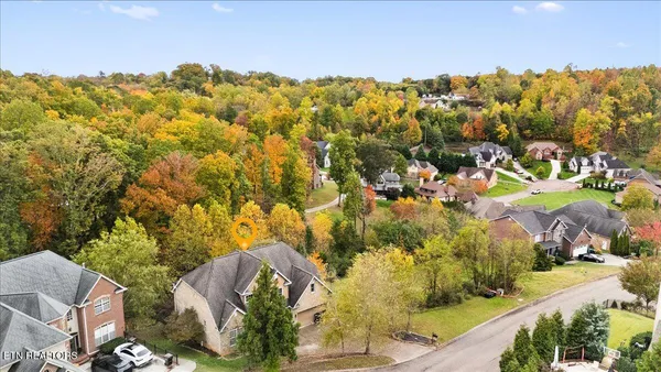 $1,000,000 | 1809 Cascade Falls Lane, Knoxville, TN 37931