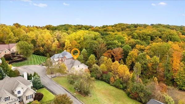 $1,000,000 | 1809 Cascade Falls Lane, Knoxville, TN 37931