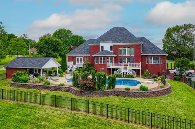 $1,199,900 | 2025 Grandview Drive, Greenbrier, TN 37073